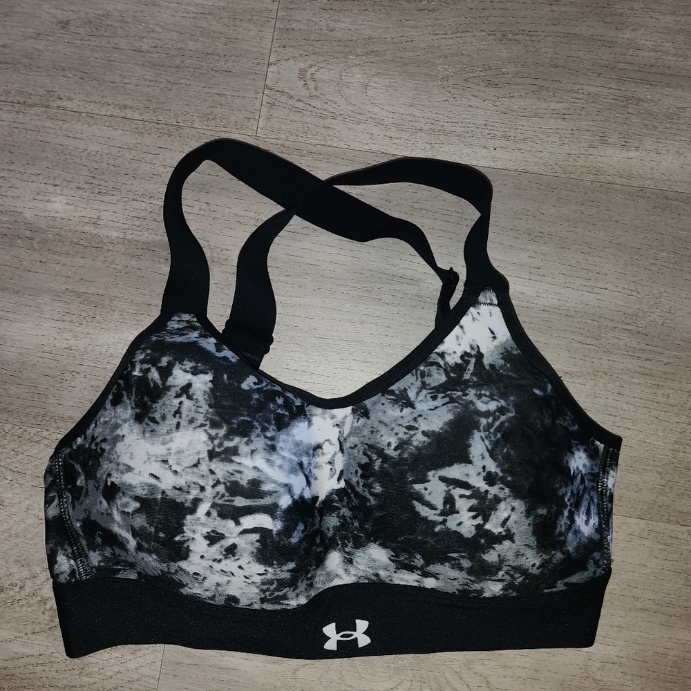 Under Armour xs marble design sports bra